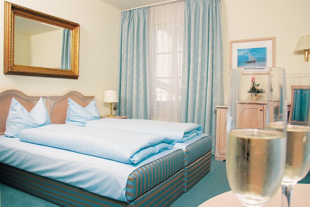 Daniels Hotel 3*